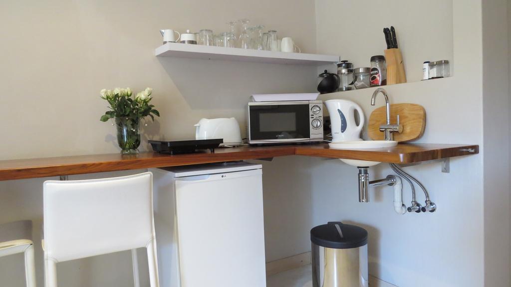 Kasa Nama Hotel Edgemead Стая снимка