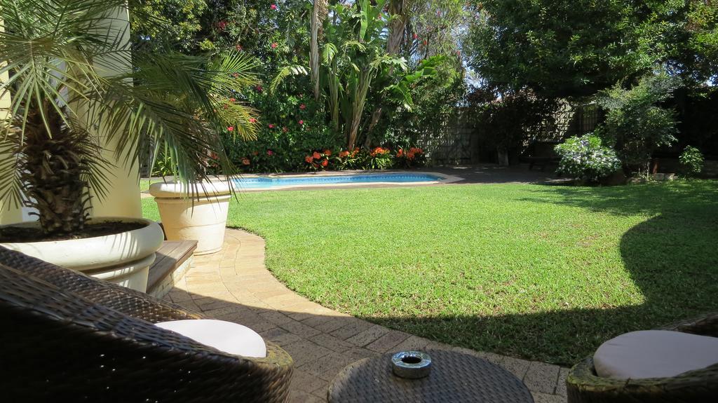 Kasa Nama Hotel Edgemead Стая снимка