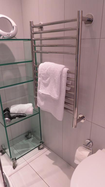 Kasa Nama Hotel Edgemead Стая снимка