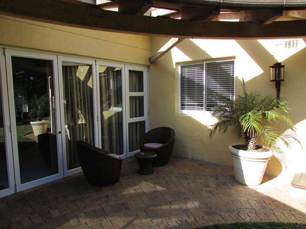 Kasa Nama Hotel Edgemead Стая снимка